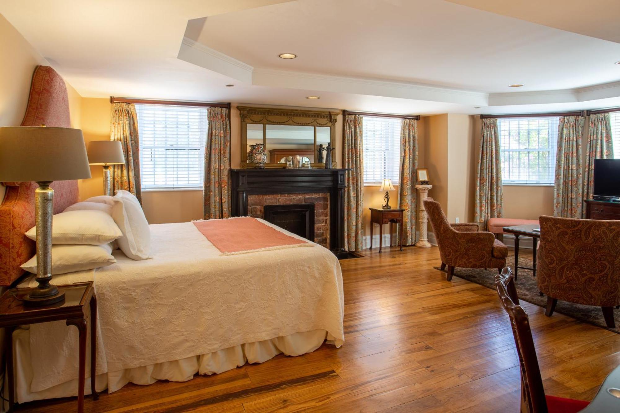 Emma Kelly Deluxe King Room