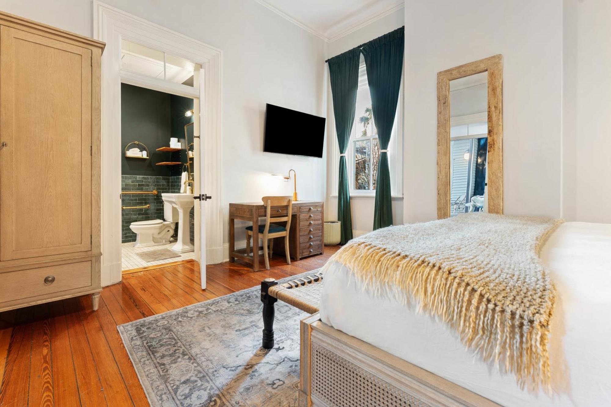 King Room - Disability Access,1667506643:JPEG