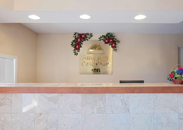 Motel: Americas Best Value Inn-Savannah