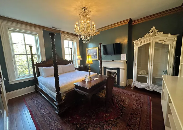 Justine Inn Savannah